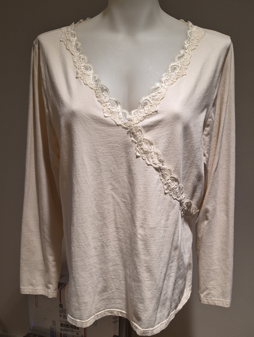 Venezia Cream/ivory Lace-Trim Wrap-Style Top, Size 14/16